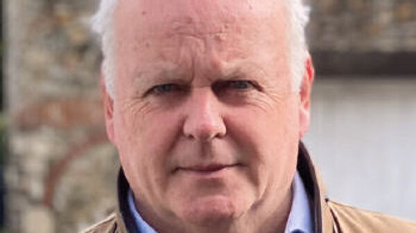 Paul Arnott
