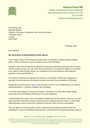 The first page of a letter to the Housing Minister regarding construction in areas at risk of flooding